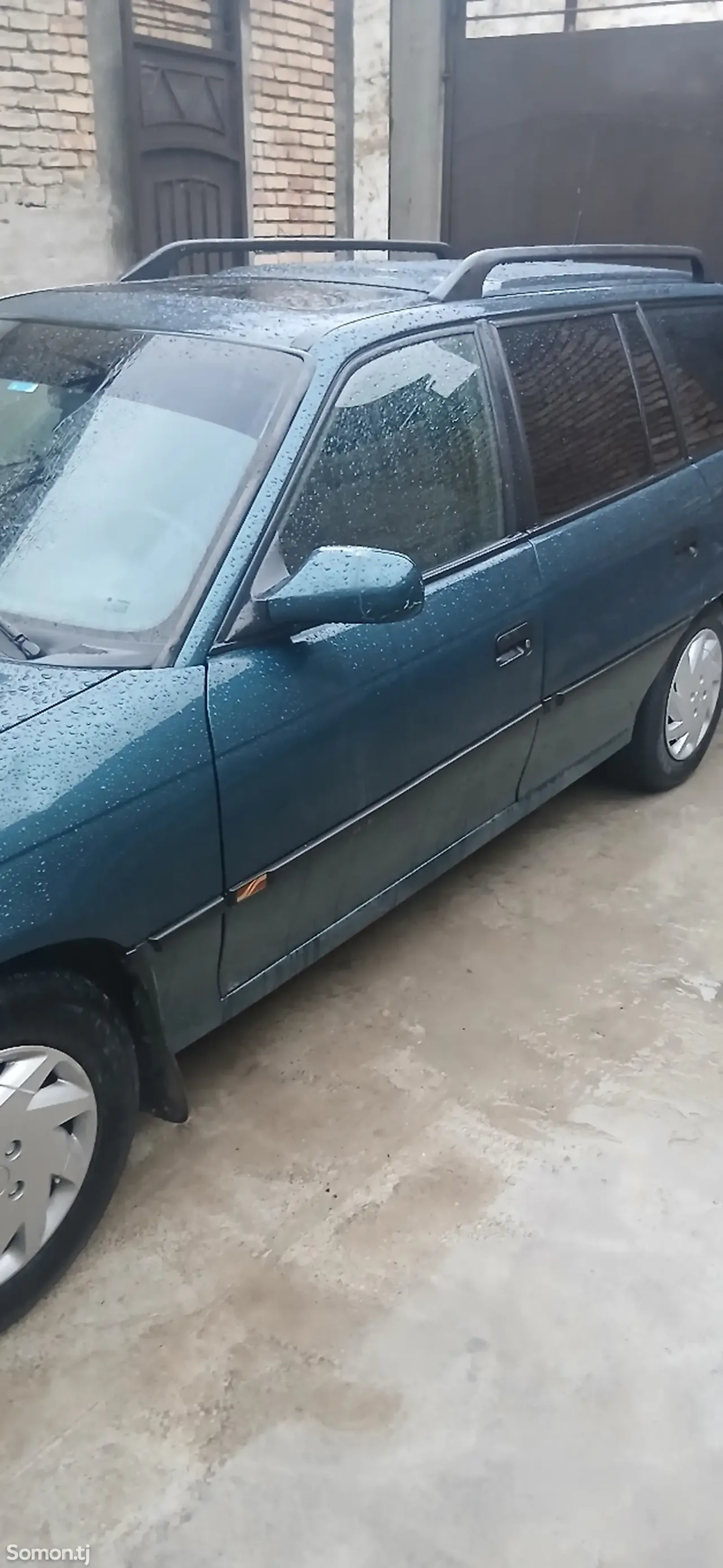 Opel Astra F 1995 · 1.6 MT