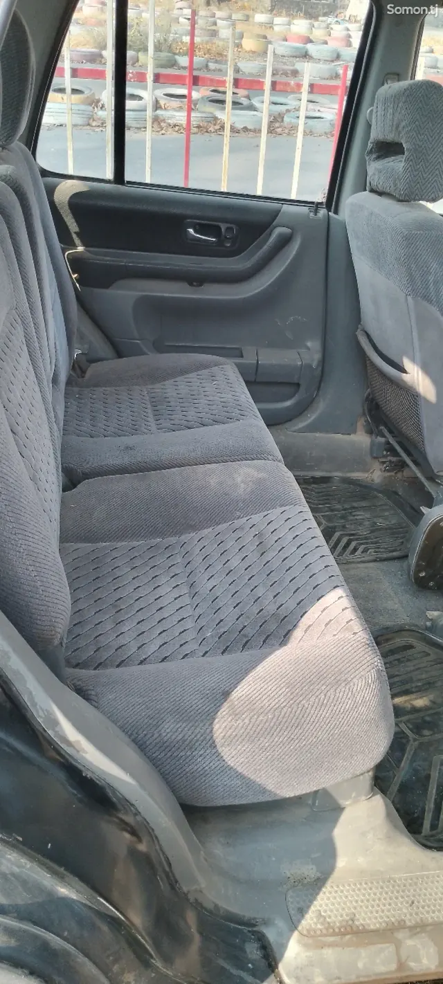 Honda CR-V 1998 · 2.0 MT