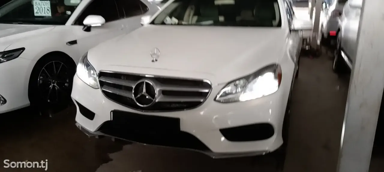 Mercedes-Benz E class 2015 · 3.5 AT