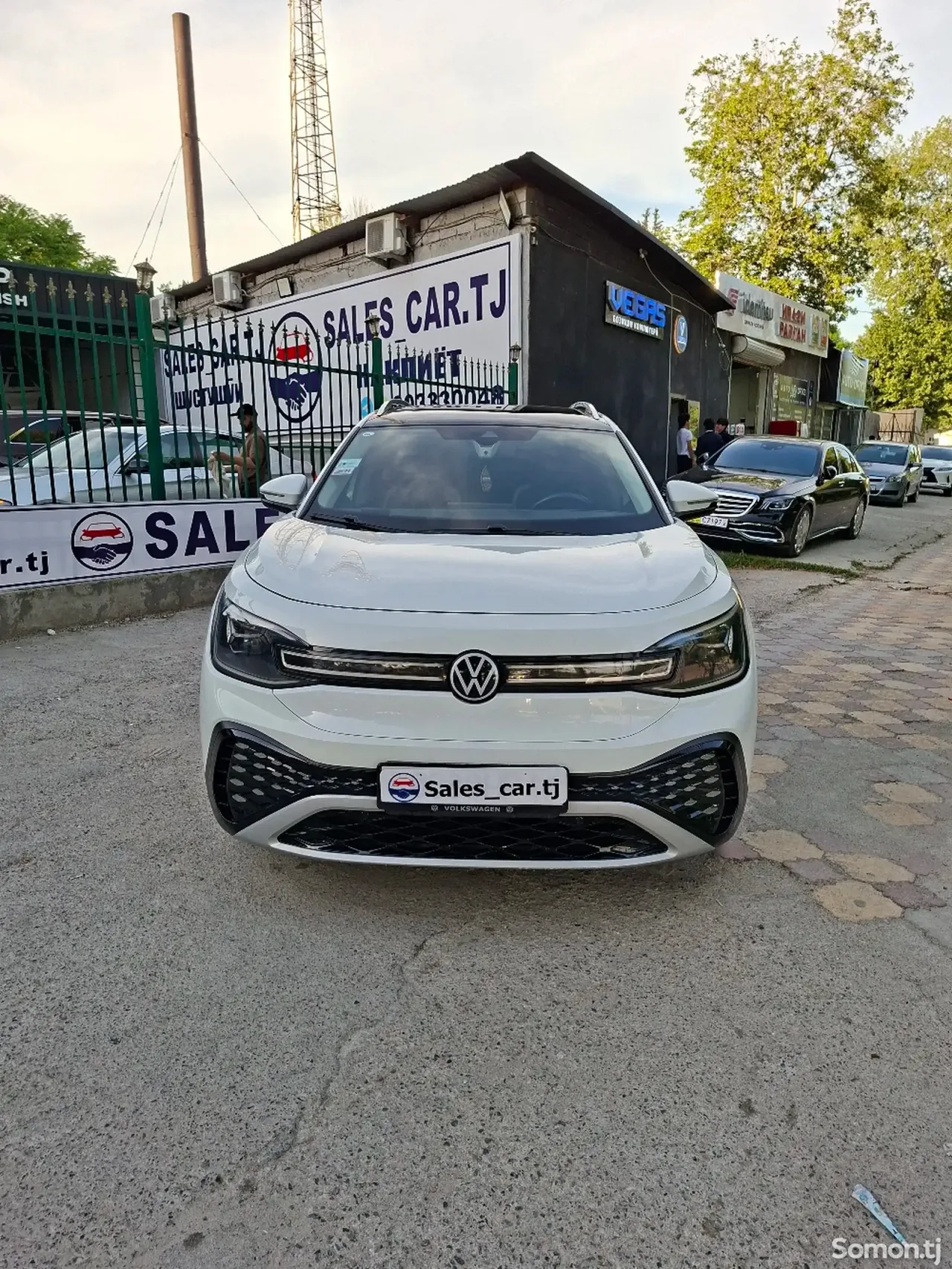 Volkswagen ID.6 2022 · AT