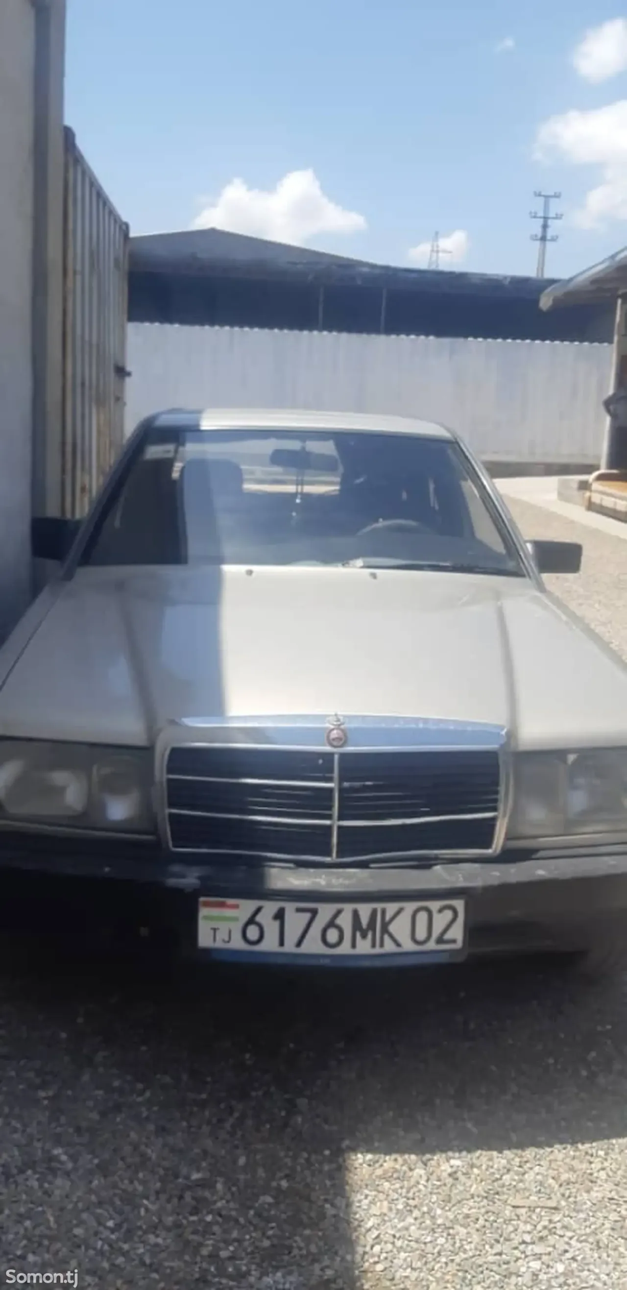 Mercedes-Benz W201 1986 · 2.0 MT