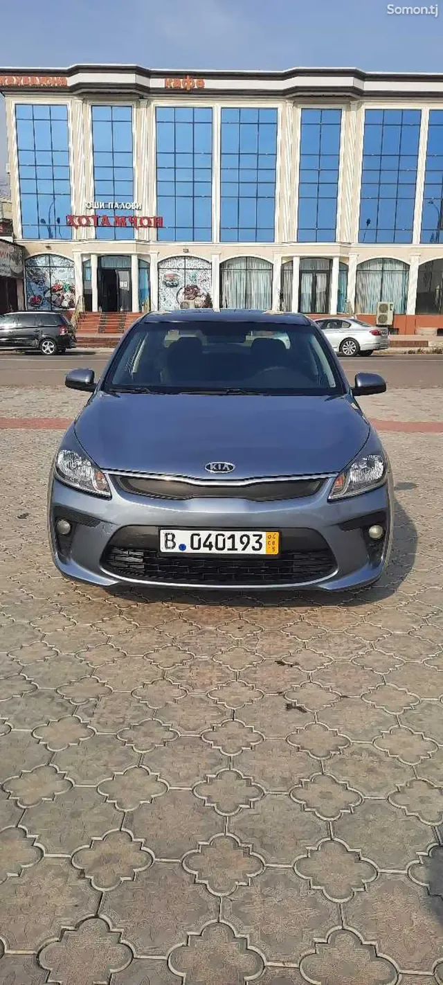 Kia Rio 2017 · 1.6 MT