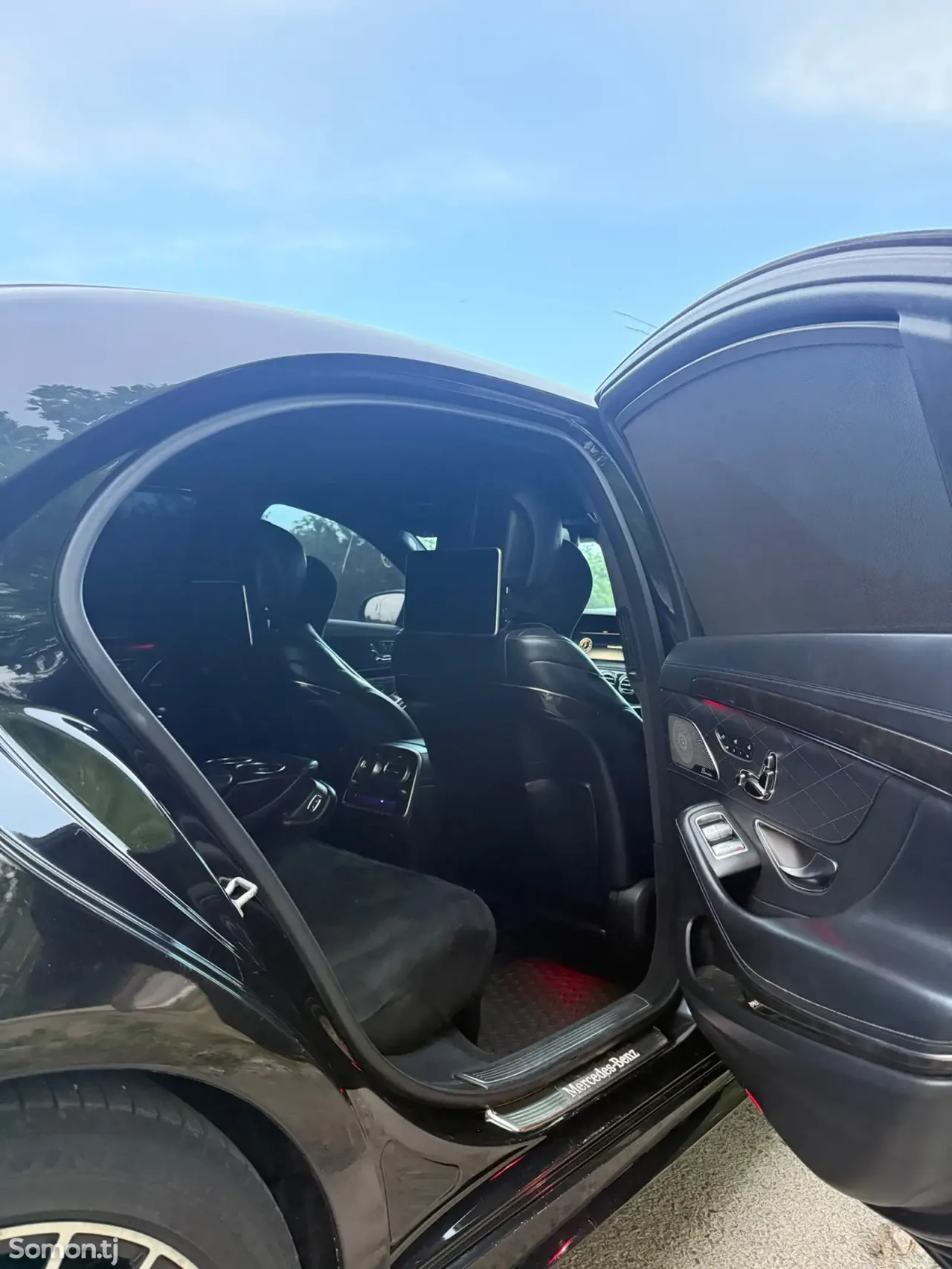 Mercedes-Benz S class 2015 · 5.0 AT