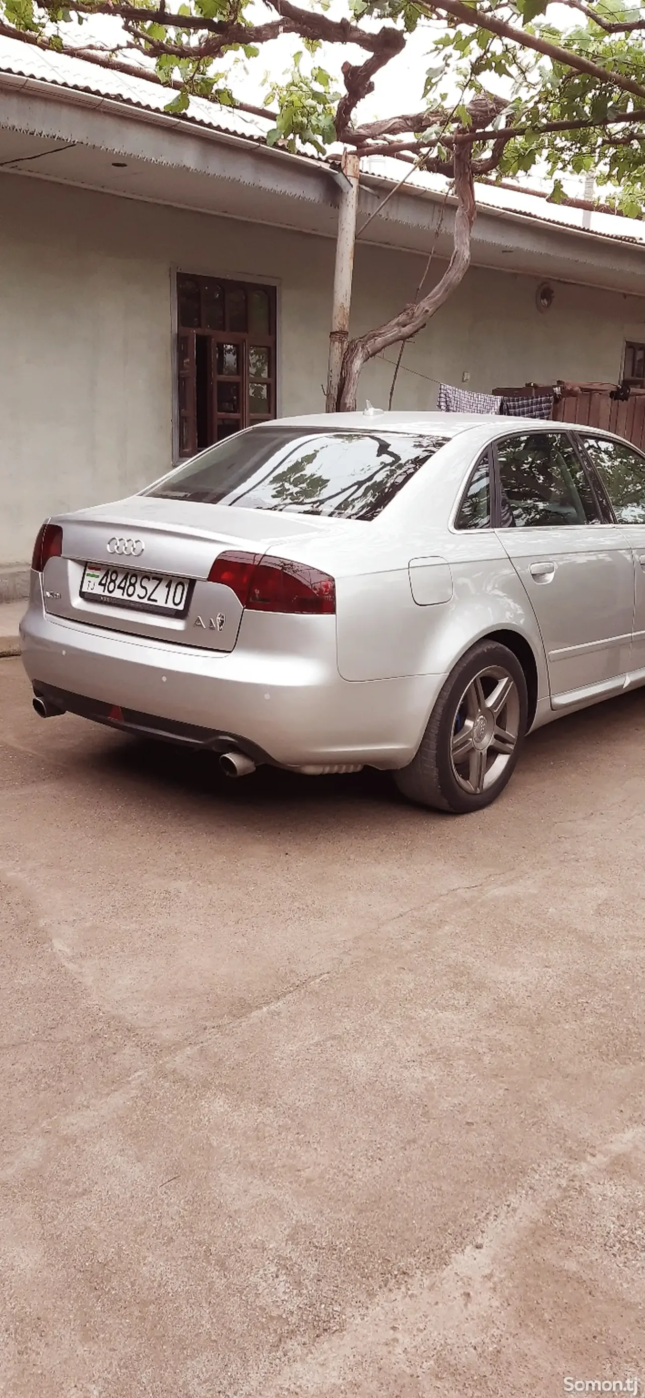 Audi A4 2008 · 2.0 MT