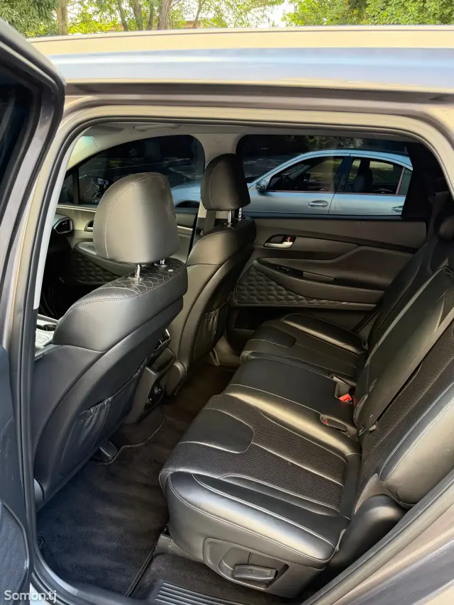 Hyundai Santa Fe 2018 · 2.0 AT