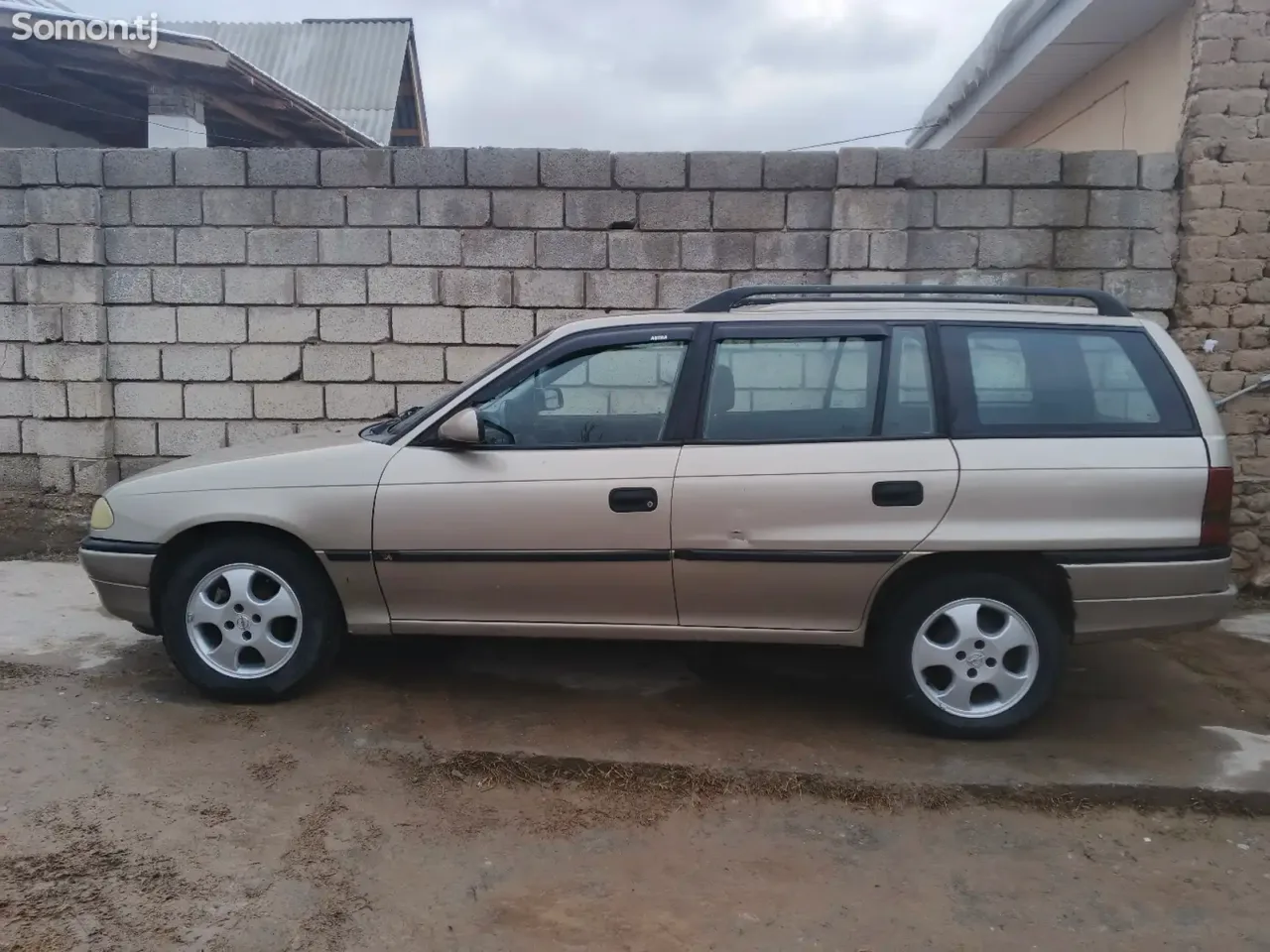 Opel Astra F 1997 · 1.8 MT