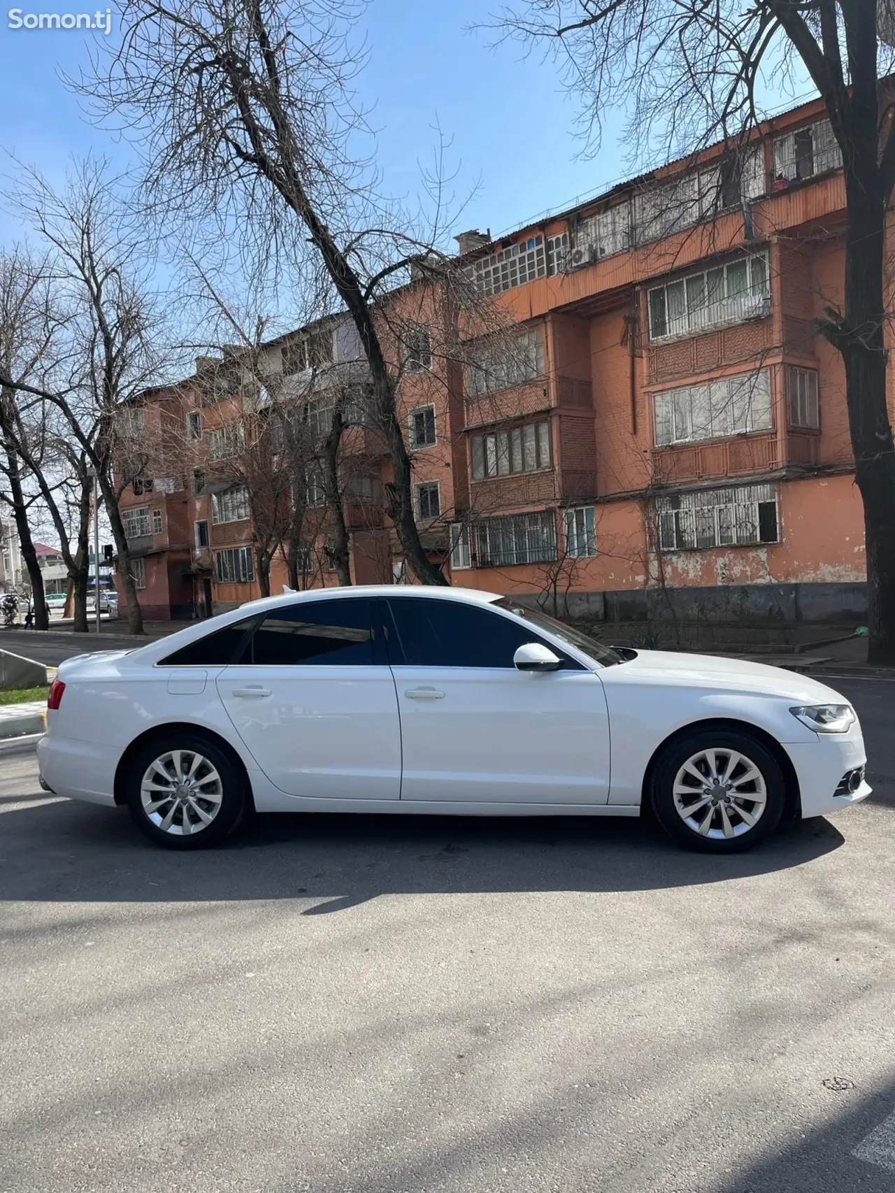 Audi A6 2015 · 2.0 AT