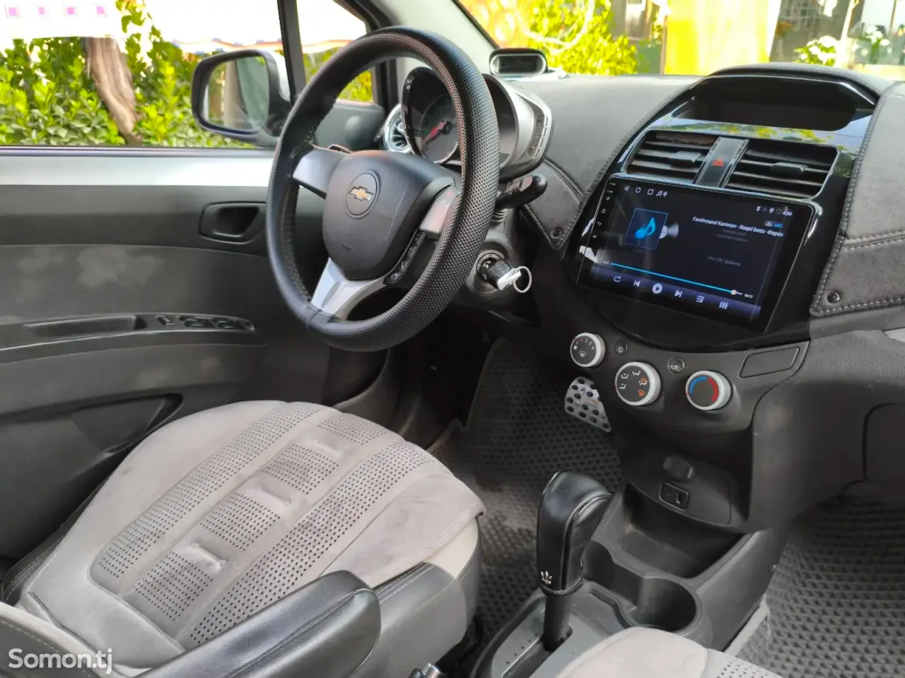 Chevrolet Spark 2014 · 1.1 AT