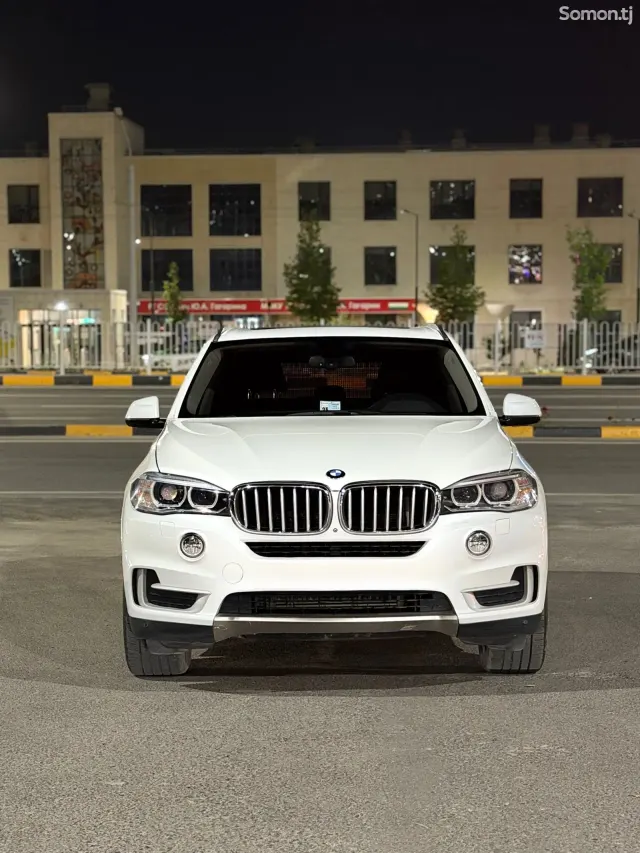 BMW X5 2015 · 3.0 AT