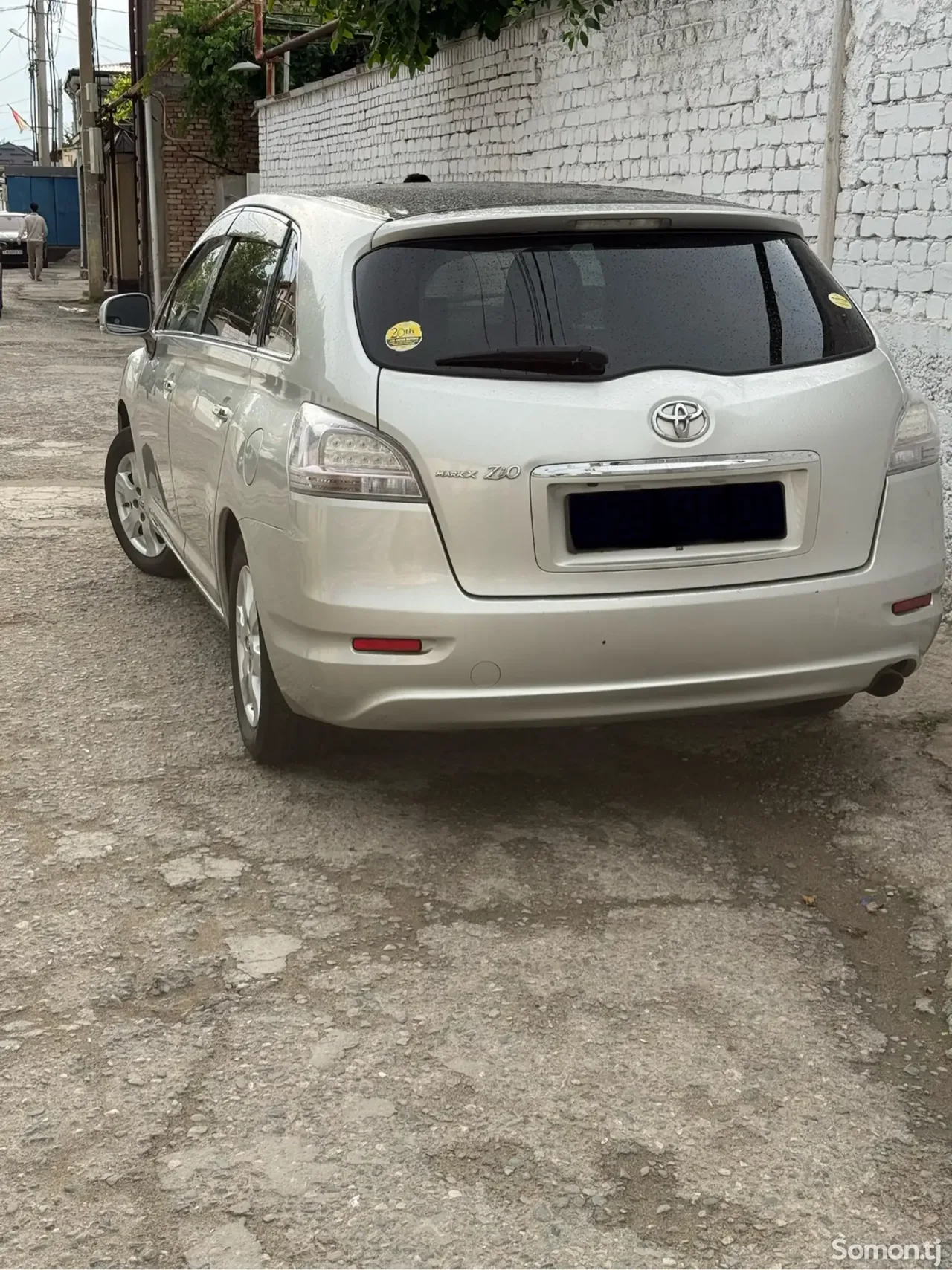 Toyota Mark X ZiO 2009 · 2.4 AT