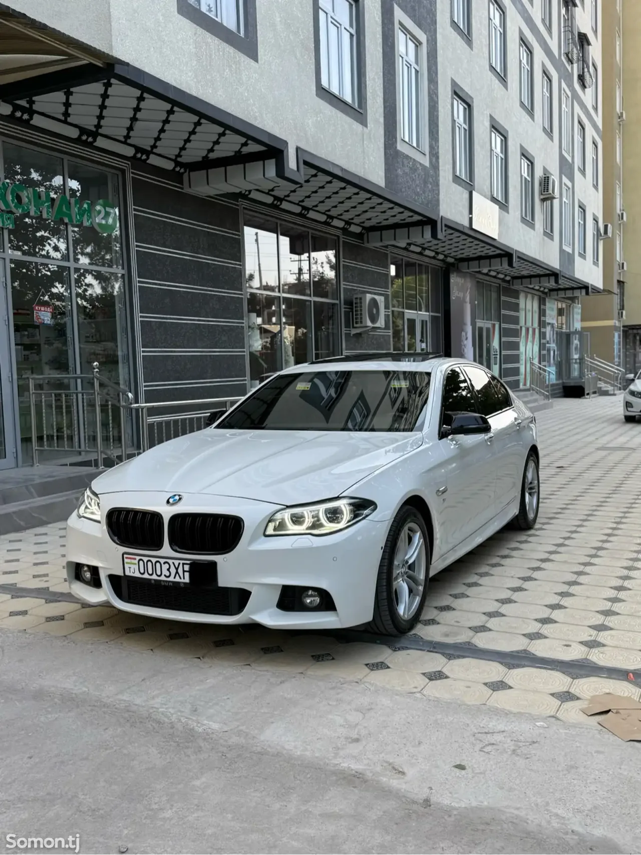 BMW 5 series 2015 · 3.0 AT