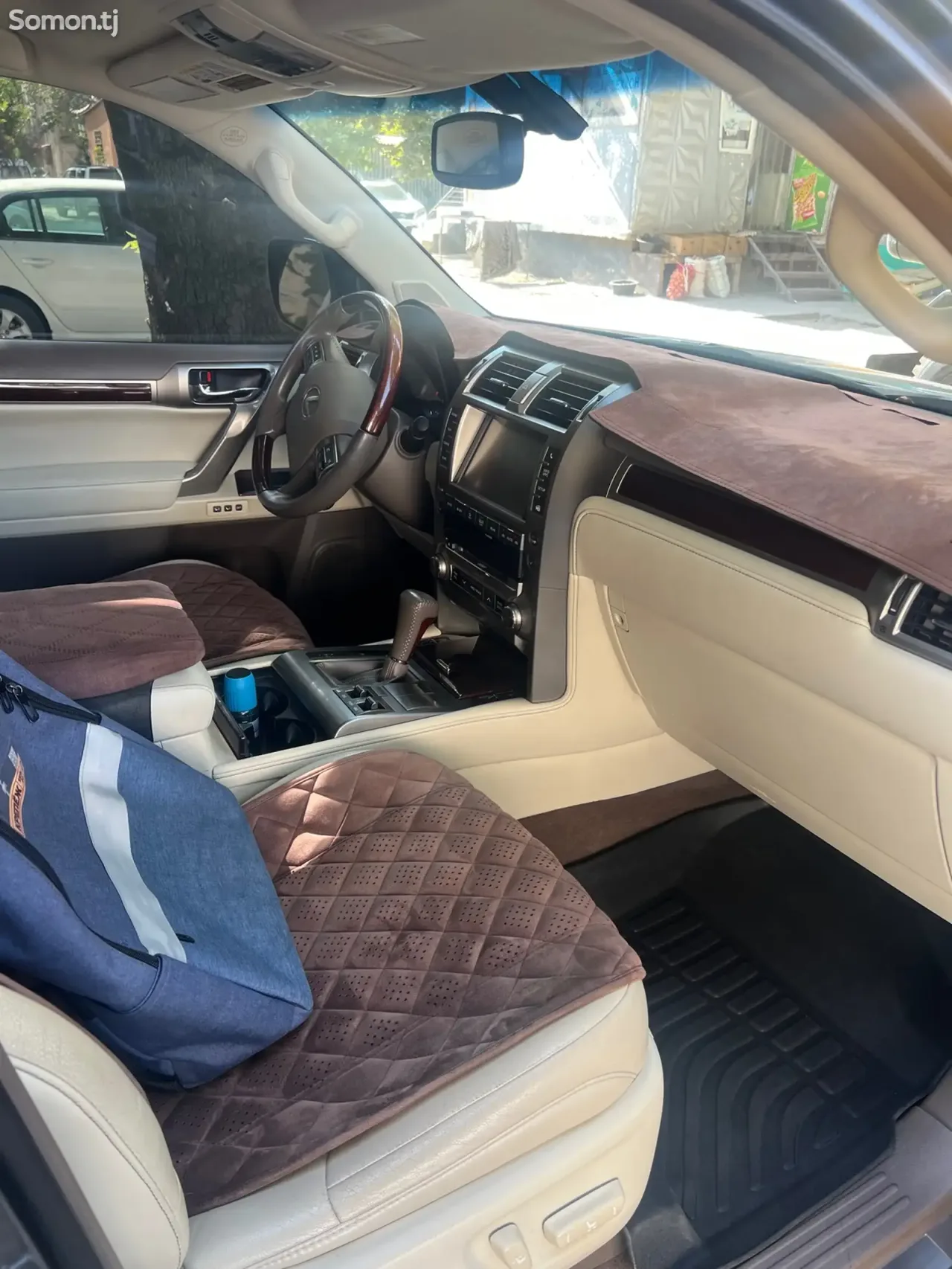 Lexus GX series 2017 · 4.6 AT