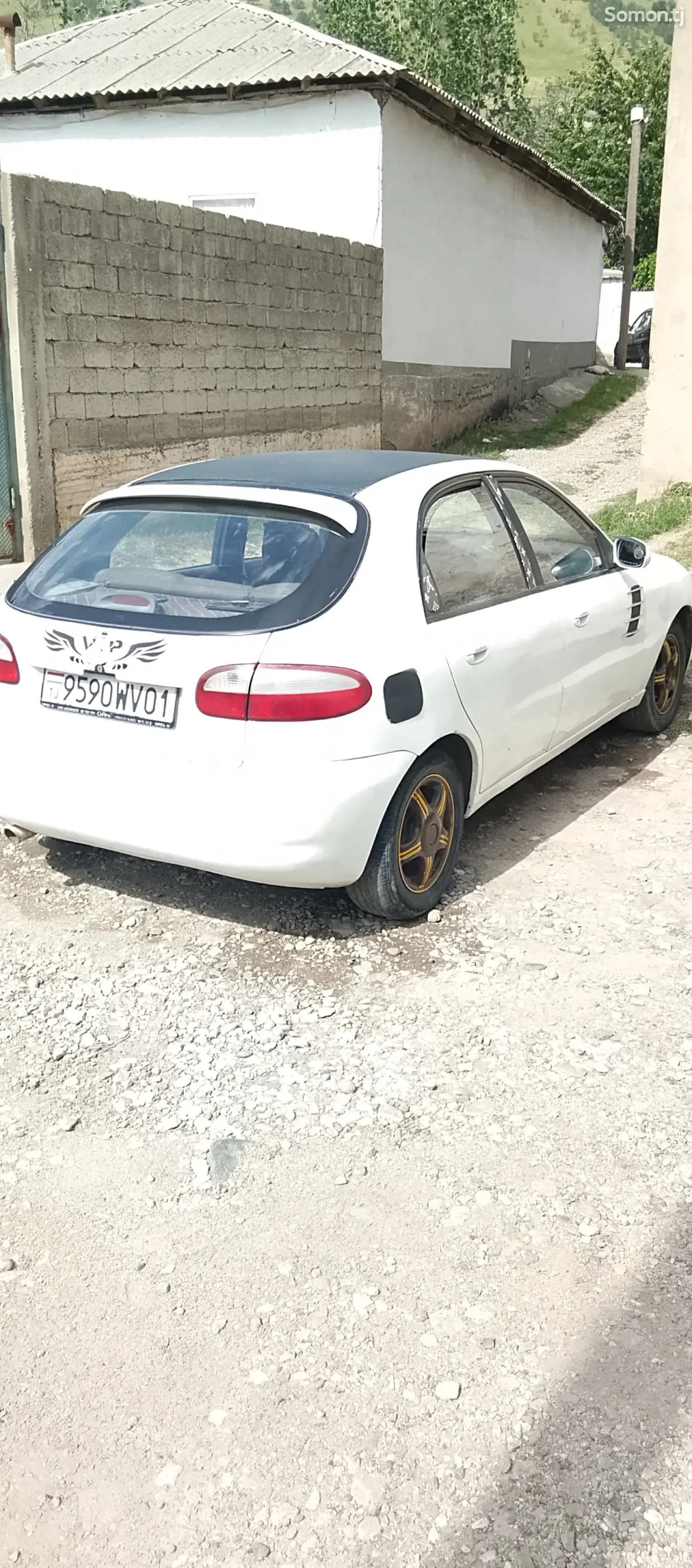 Daewoo Lanos 1997 · 1.5 MT