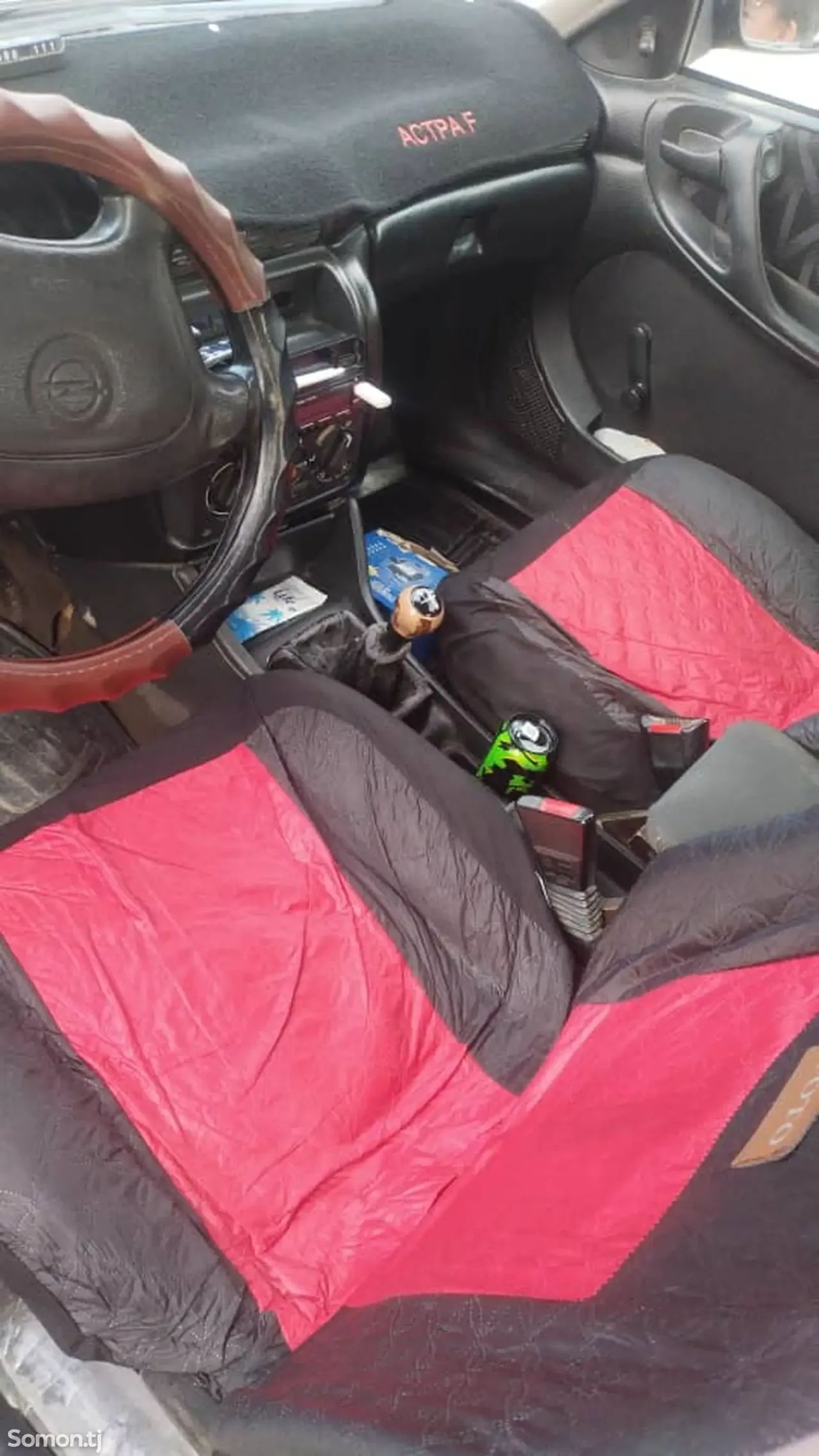 Opel Astra F 1996 · 1.6 MT