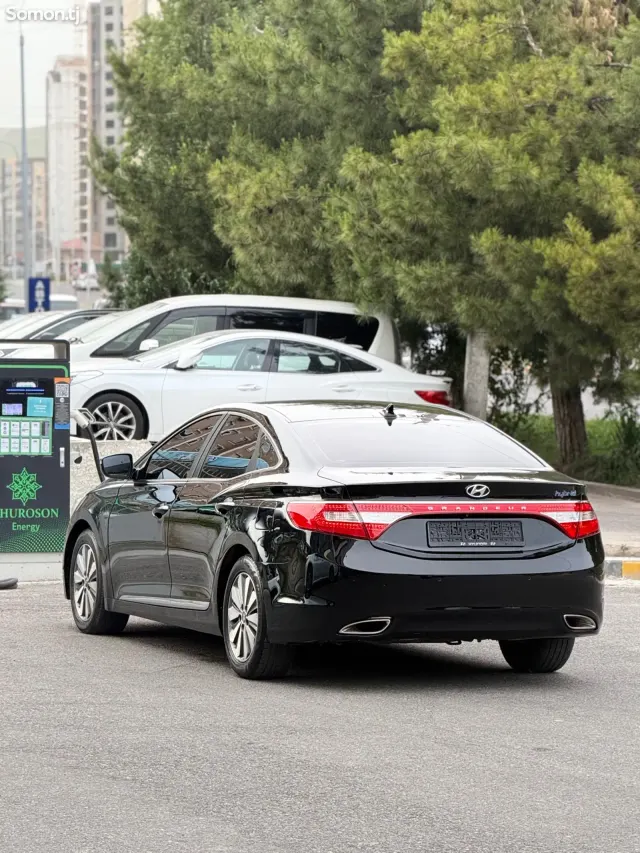 Hyundai Grandeur 2014 · 2.5 AT