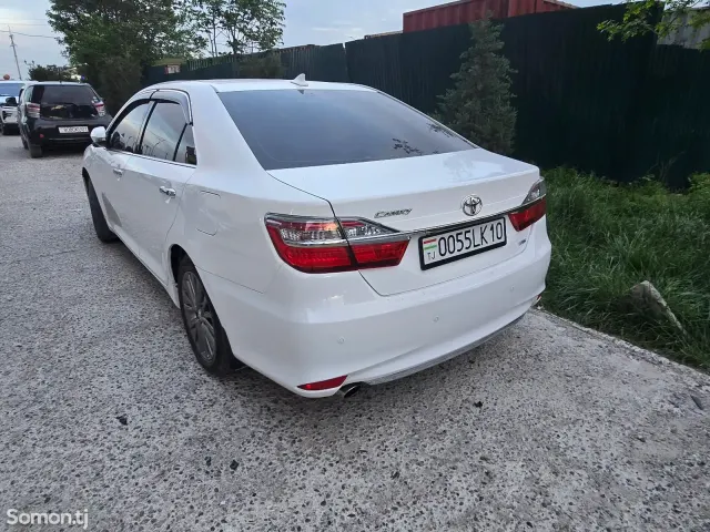 Toyota Camry 2017 · 3.5 AT