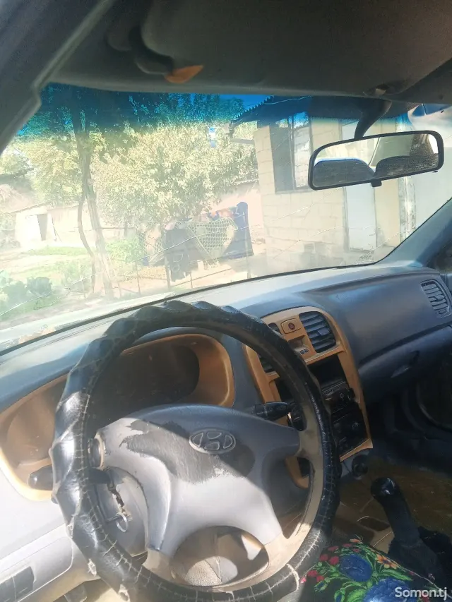 Hyundai Sonata 2000 · 2.0 MT