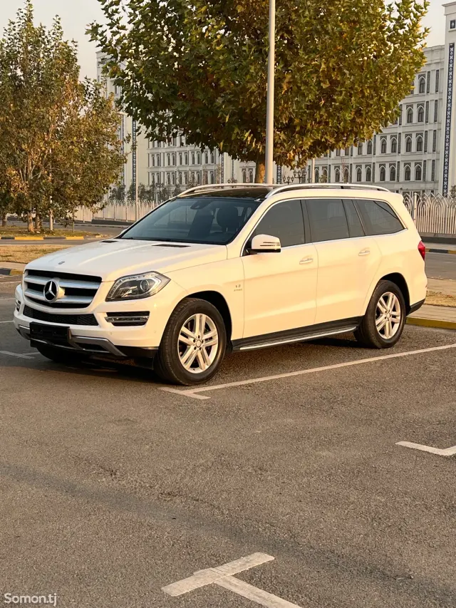 Mercedes-Benz GL class 2014 · 4.7 AT