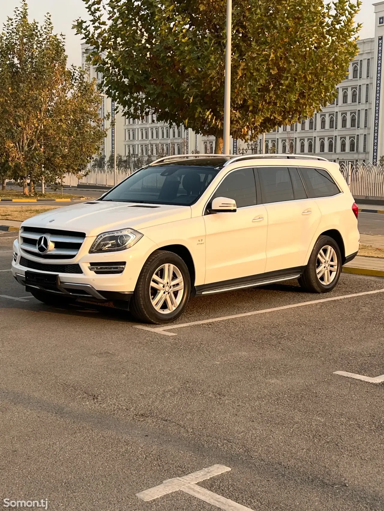 Mercedes-Benz GL class 2014 · 4.7 AT