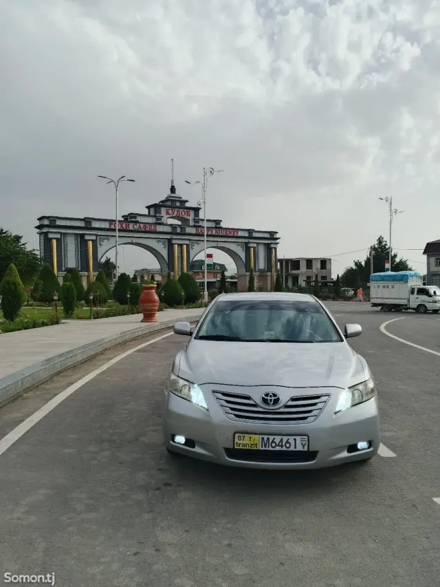 Toyota Camry 2008 · 2.4 AT