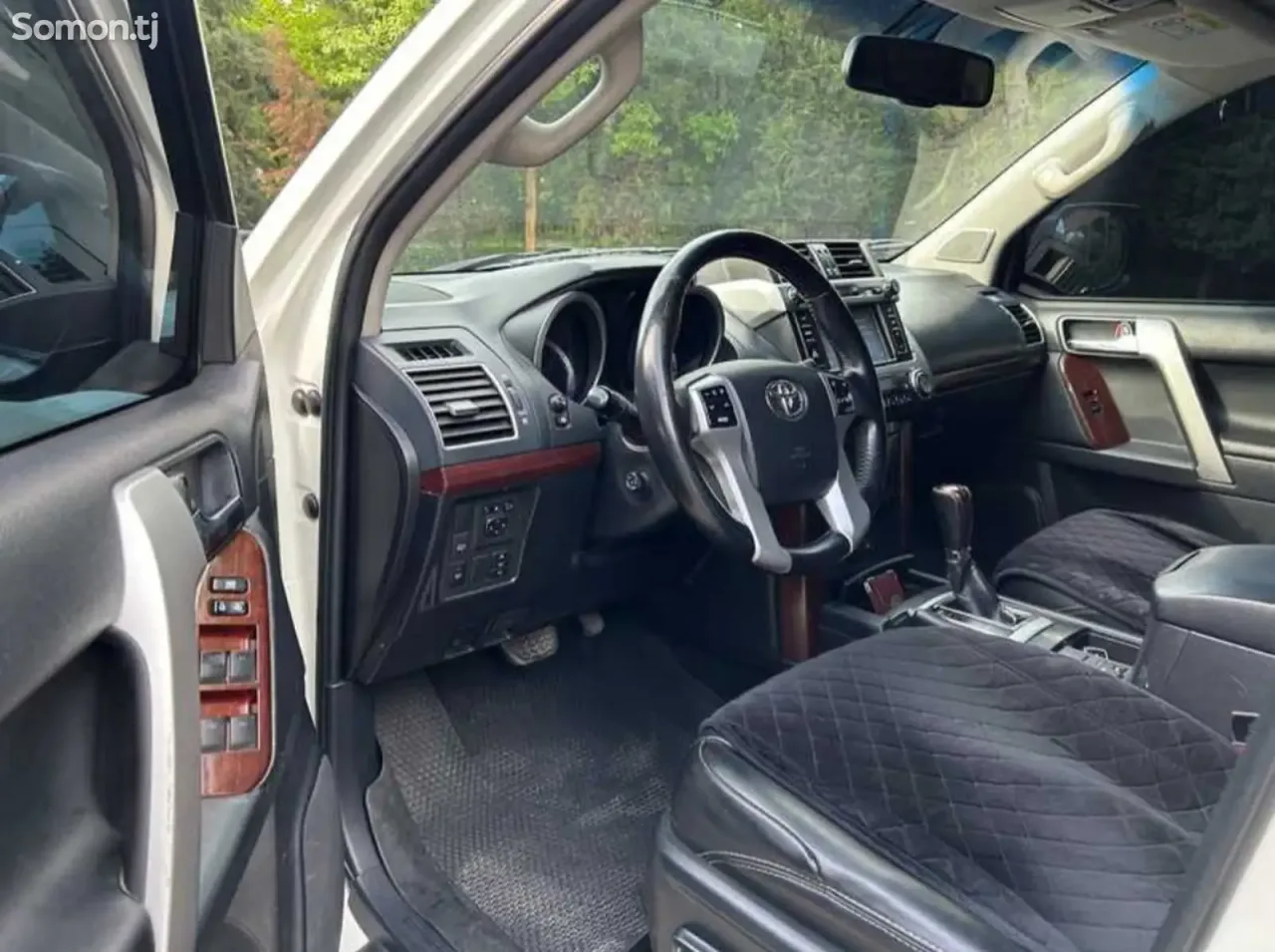 Toyota Land Cruiser Prado 2014 · 4.0 AT