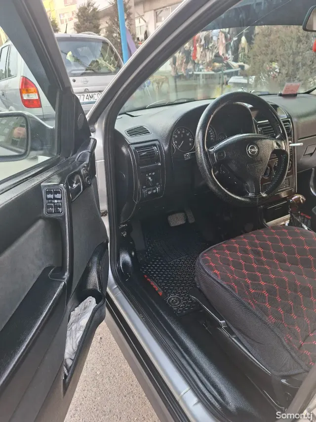 Opel Astra G 2003 · 1.6 AT
