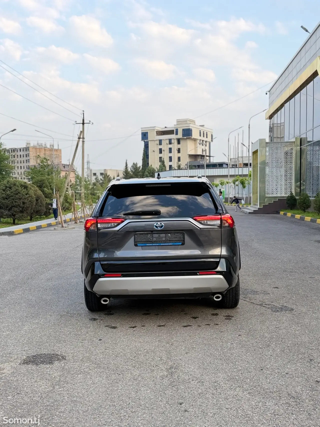 Toyota RAV 4 2020 · 2.5 AT