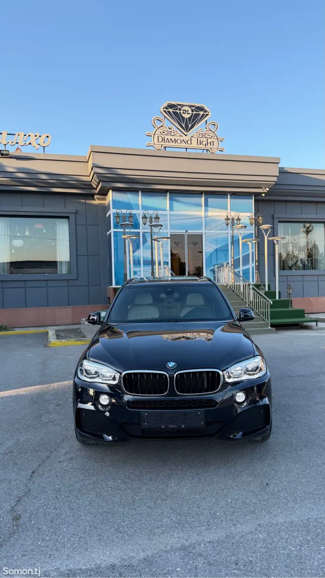 BMW X5 2016 · 3.0 AT