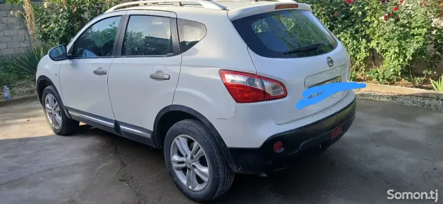 Nissan Qashqai+2 2012 · 2.0 AT