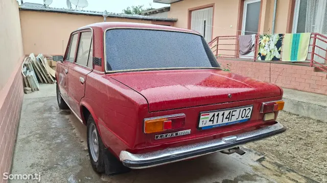 Lada (ВАЗ) 2101 1991 · 1.1 MT