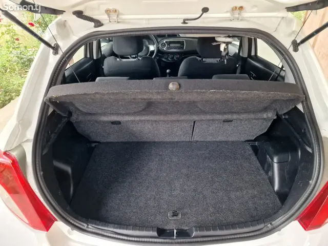 Toyota Yaris 2014 · 1.0 MT