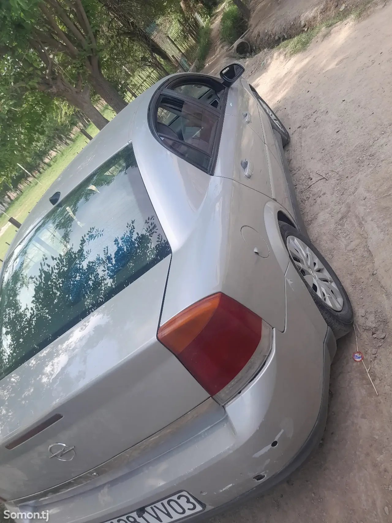 Opel Vectra C 2003 · AT