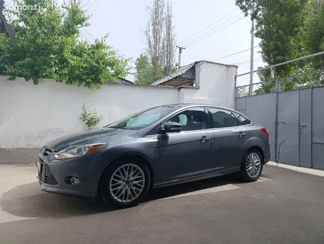 Ford Focus 2012 · 2.0 AMT