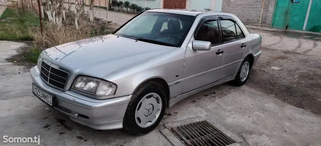 Mercedes-Benz C class 1998 · 2.2 MT