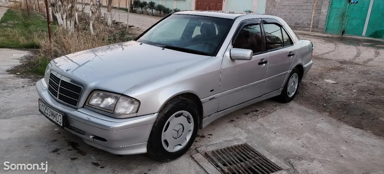 Mercedes-Benz C class 1998 · 2.2 MT