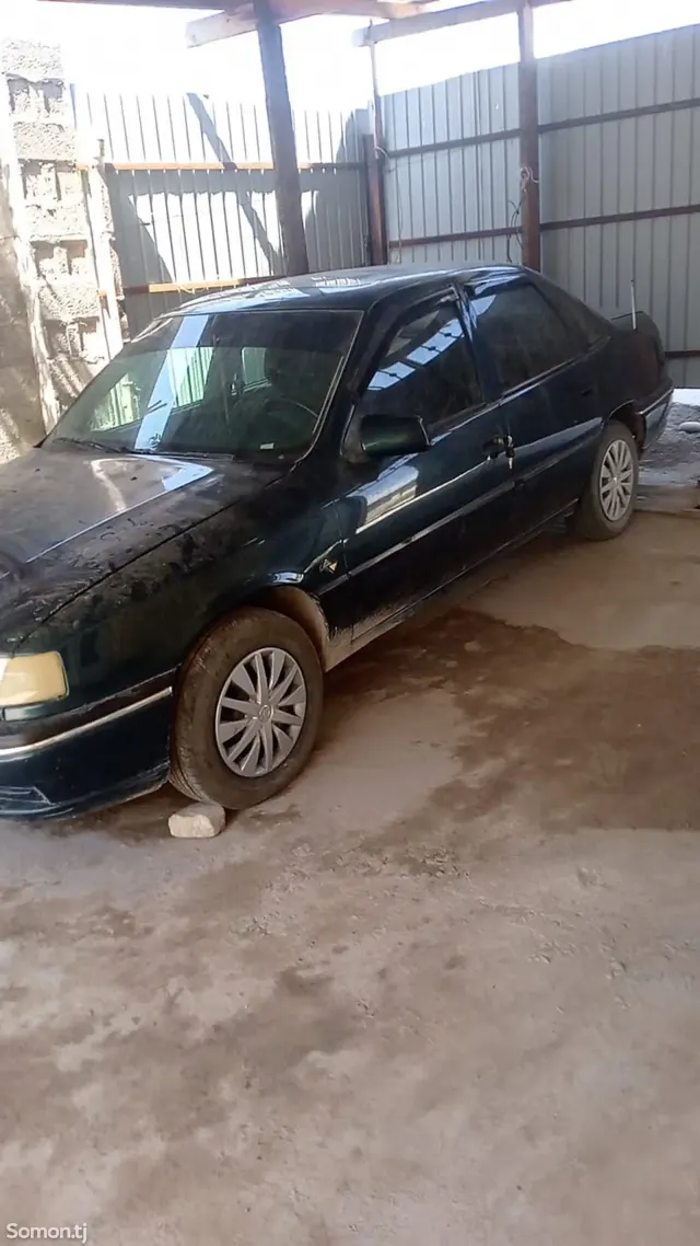 Opel Vectra A 1995 · MT