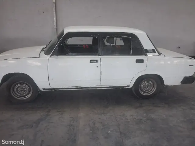 Lada (ВАЗ) 2107 1995 · 0.6 MT
