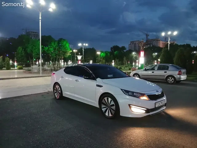 Kia K5 2011 · 2.0 AT