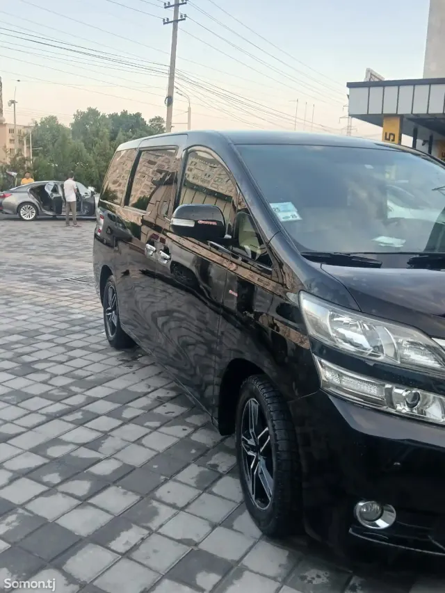 Toyota Vellfire 2014 · 2.4 AT