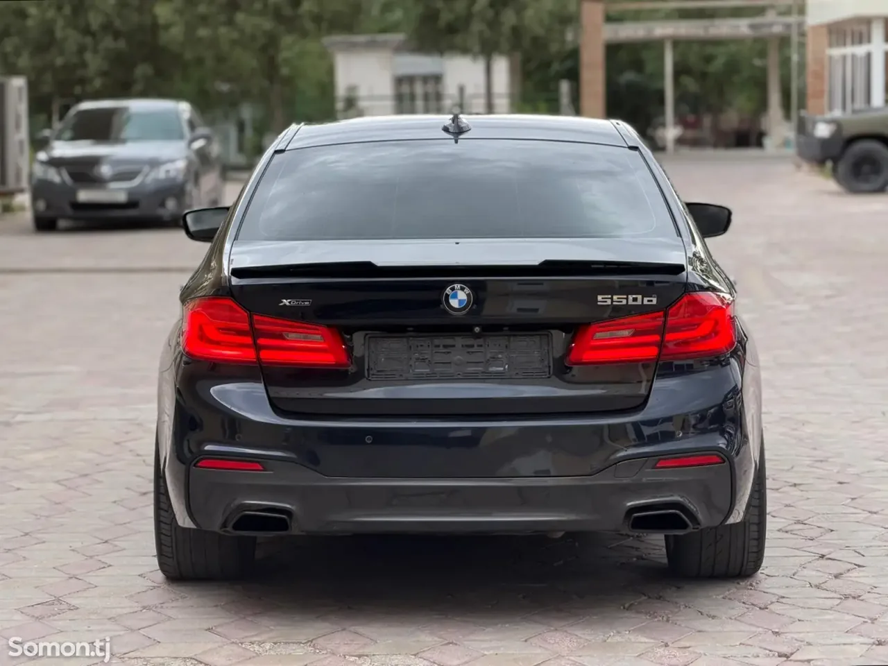 BMW M5 2017 · 2.0 AT