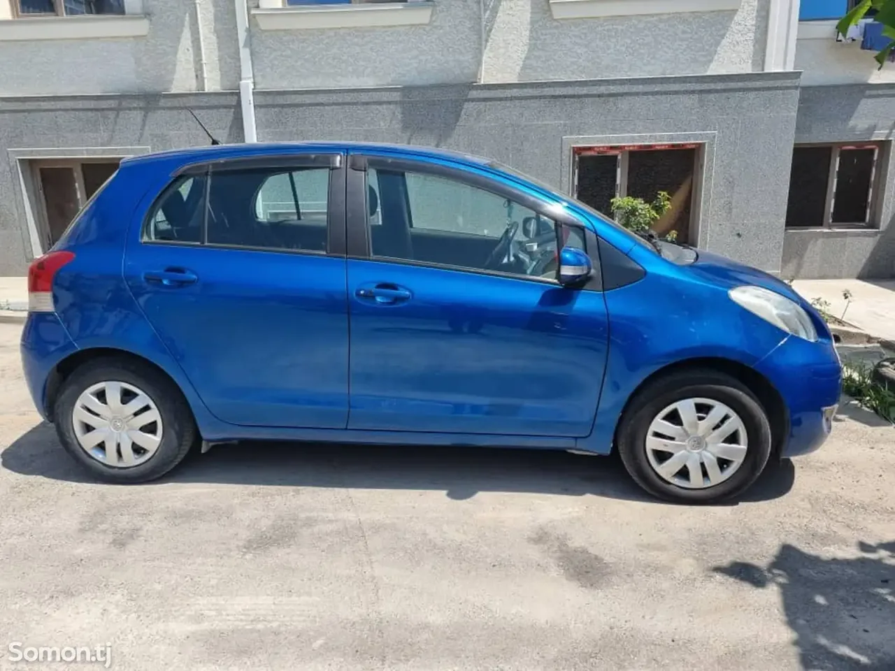 Toyota Vitz 2010 · 1.3 AT