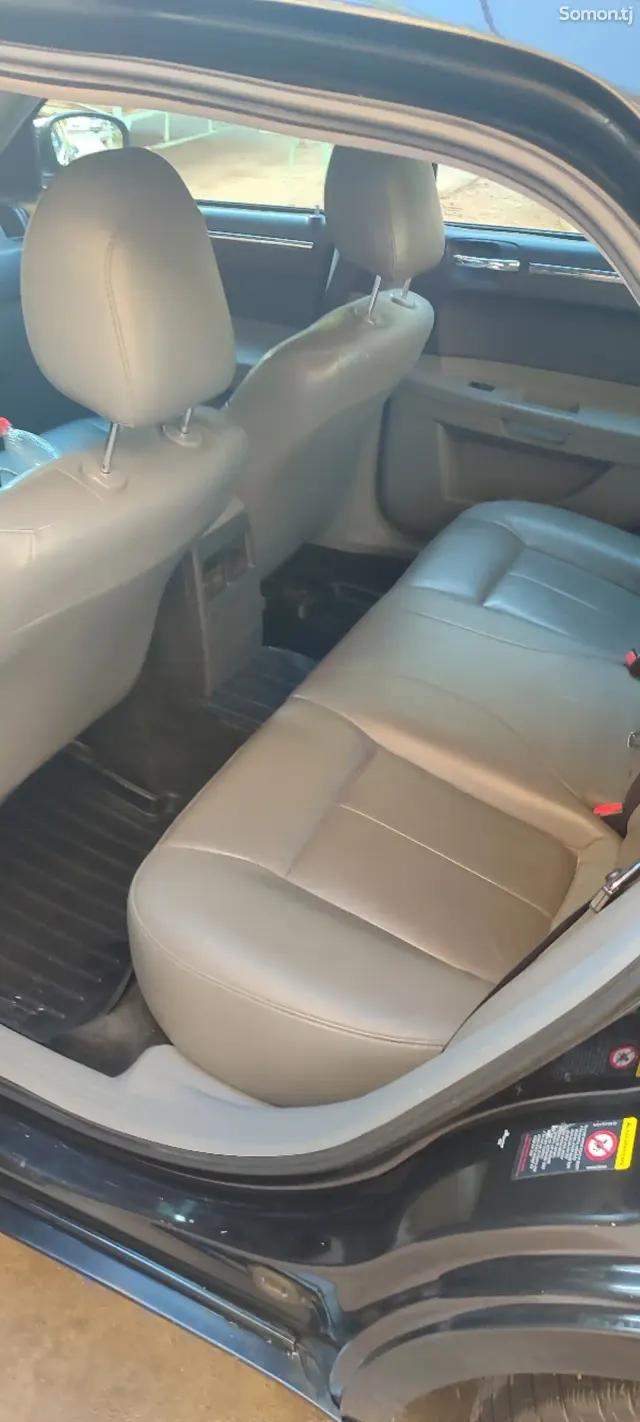 Chrysler 300C 2005 · 3.5 AT