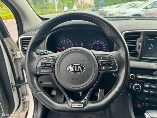 Kia Sportage 2016 · 1.6 AT