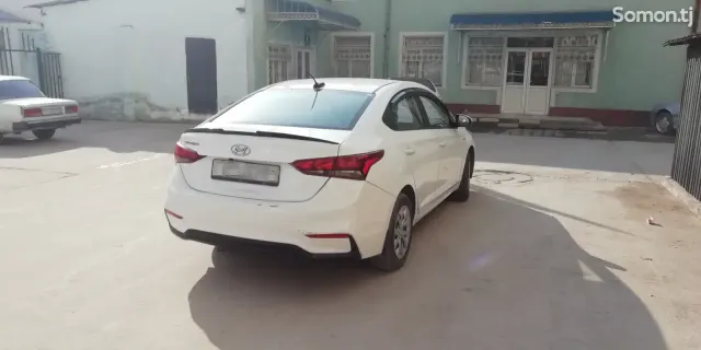 Hyundai Solaris 2018 · 1.4 MT
