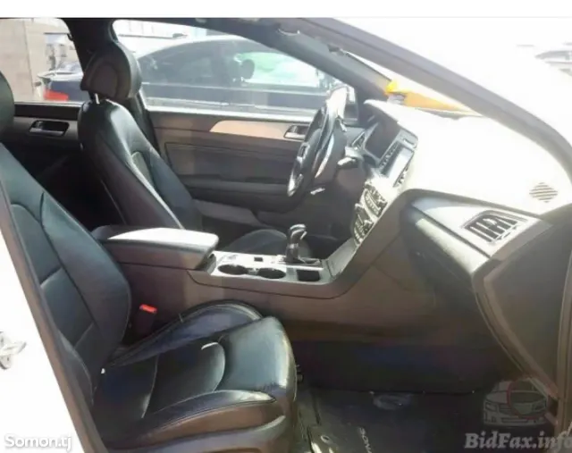 Hyundai Sonata 2015 · 1.9 AT