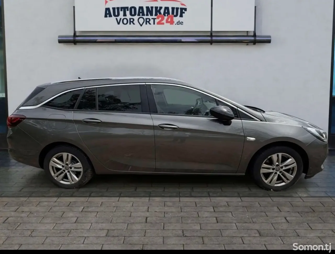 Opel Astra K 2020 · 1.2 MT
