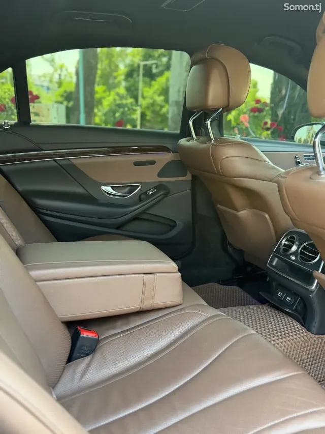 Mercedes-Benz S class 2015 · 4.0 AT