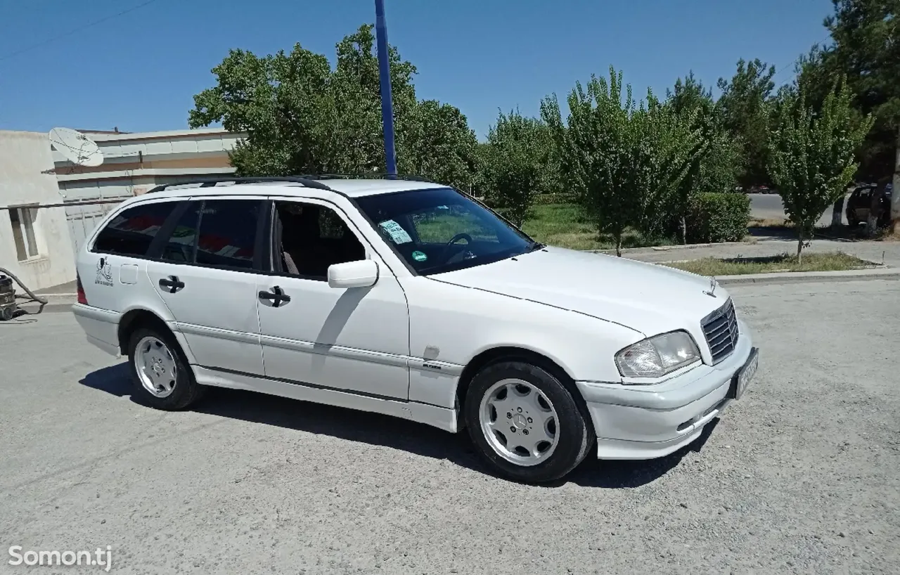Mercedes-Benz C class 2000 · 2.4 AT