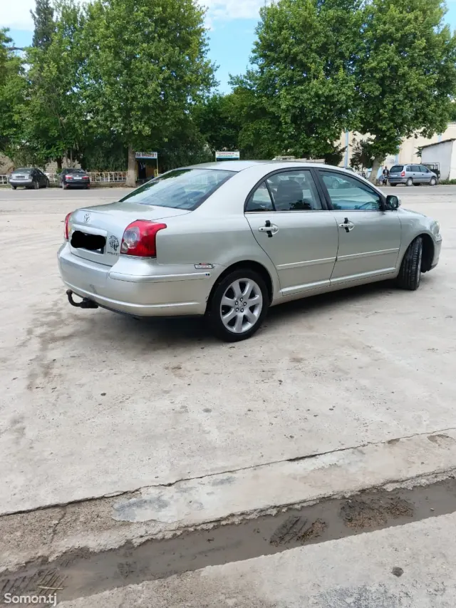 Toyota Avensis 2006 · 6.5 MT