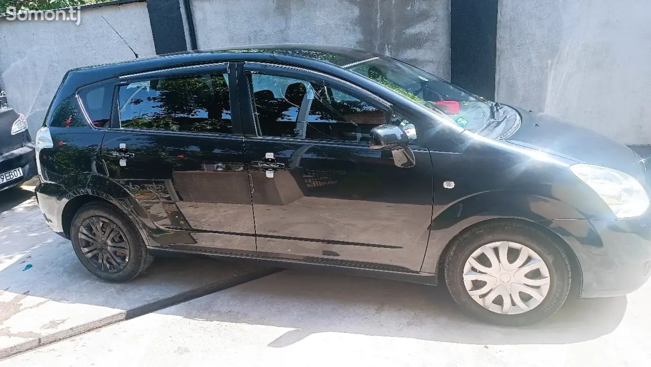 Toyota Verso 2006 · 1.8 MT